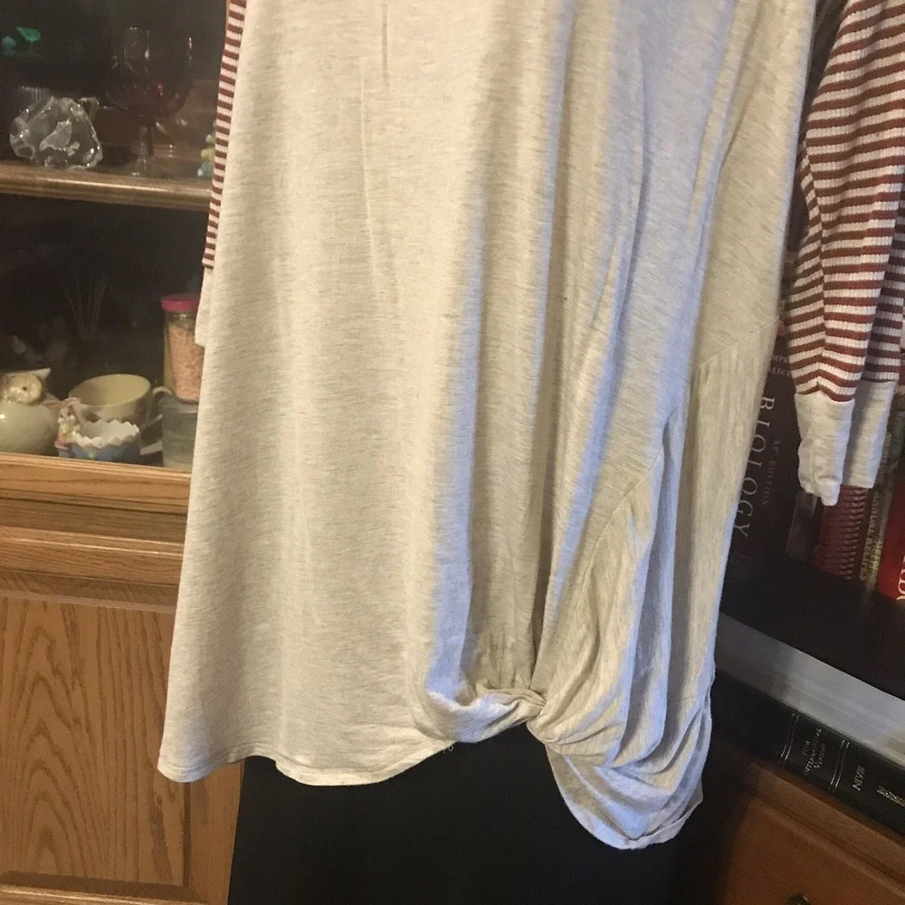 Eighty Eight USA Top Knot‎ Tunic Blouse Striped Sleeve Casual Long Sleeve